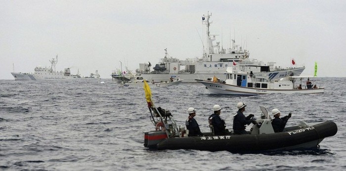 Lực lượng chấp pháp của hai nước Trung-Nhật đối đầu ở vùng biển đảo Senkaku